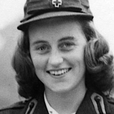 Kathleen 'Kick' Kennedy, Marchioness of Hartington and British Red Cross volunteer, killed in a plane crash in 1948